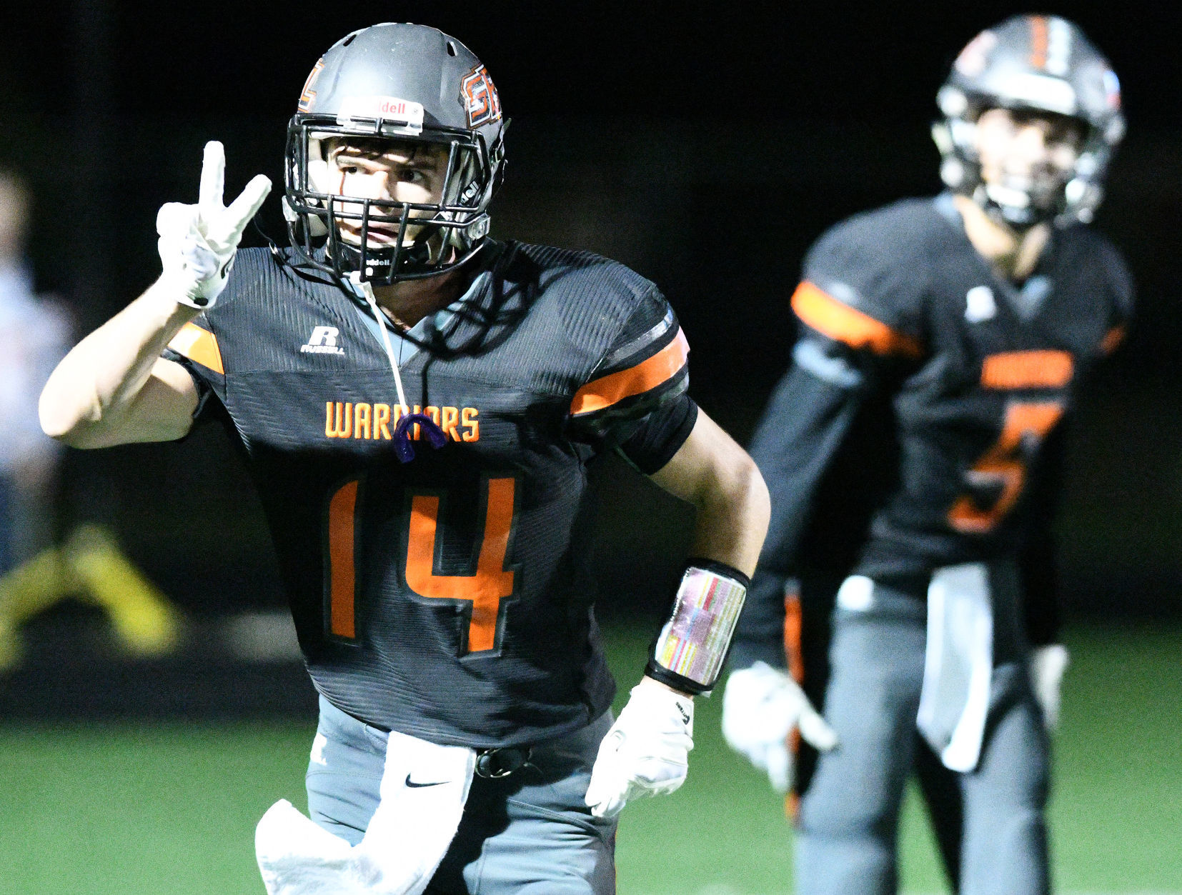 SB-L vs Heelan football